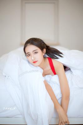 惊！1个辣妹竟长期泡在我家，背后真相究竟如何？